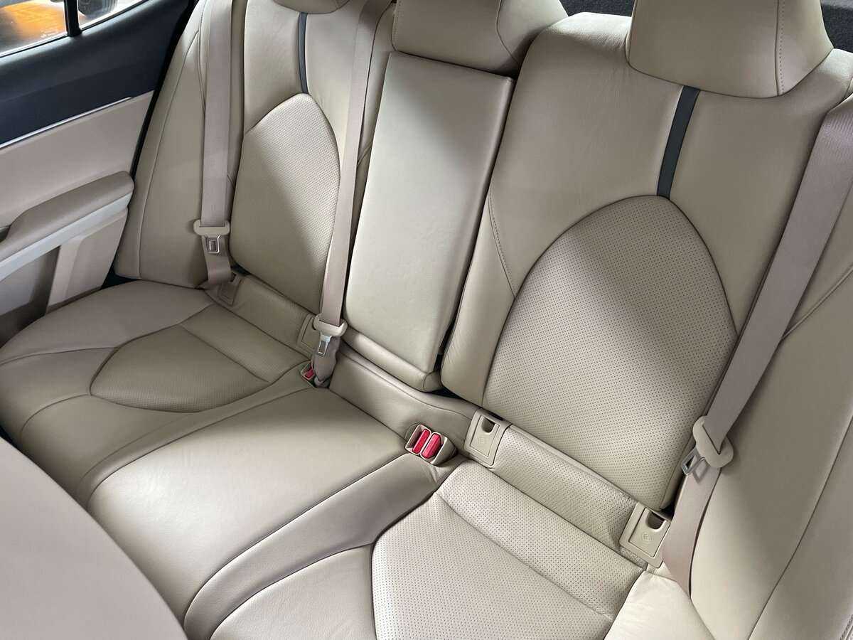 Toyota Camry с пробегом — 2022 год. Фото: #17