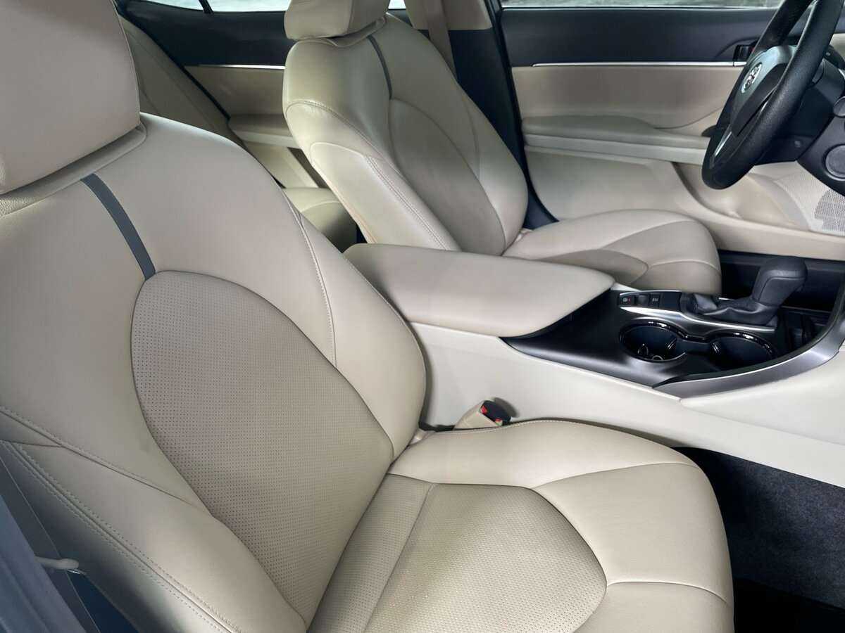 Toyota Camry с пробегом — 2022 год. Фото: #19