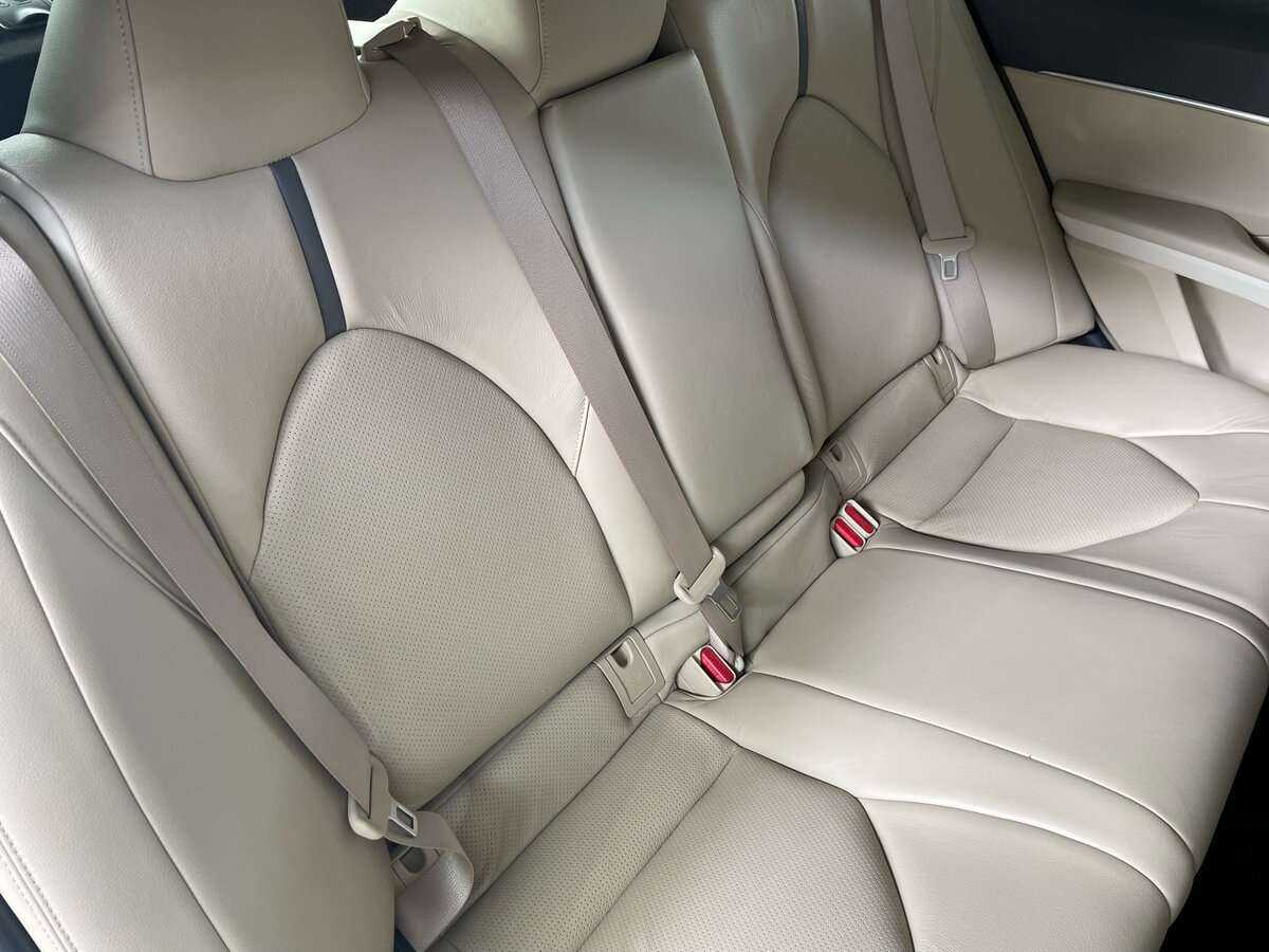 Toyota Camry с пробегом — 2022 год. Фото: #20