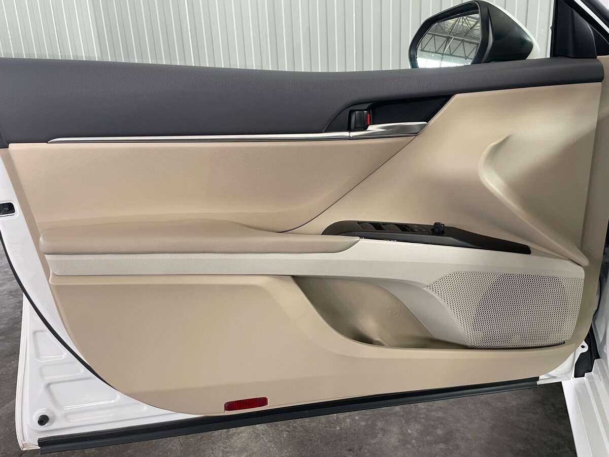 Toyota Camry с пробегом — 2022 год. Фото: #21