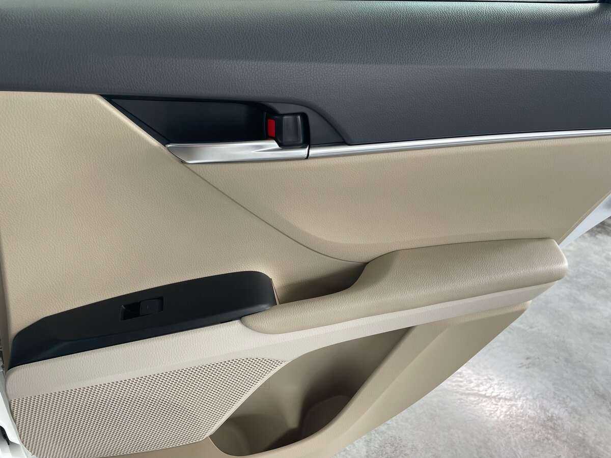 Toyota Camry с пробегом — 2022 год. Фото: #24