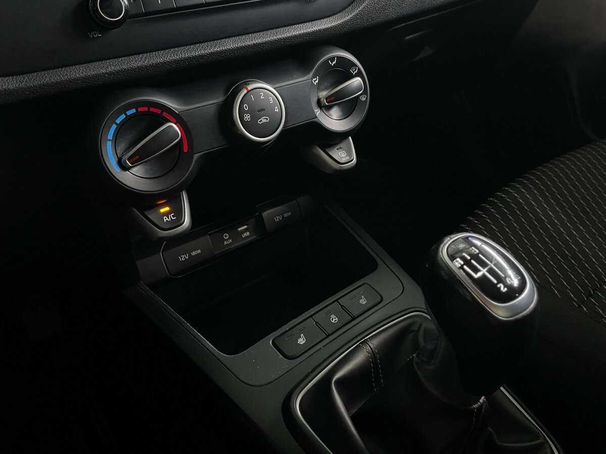 Kia Rio с пробегом — 2018 год. Фото: #13