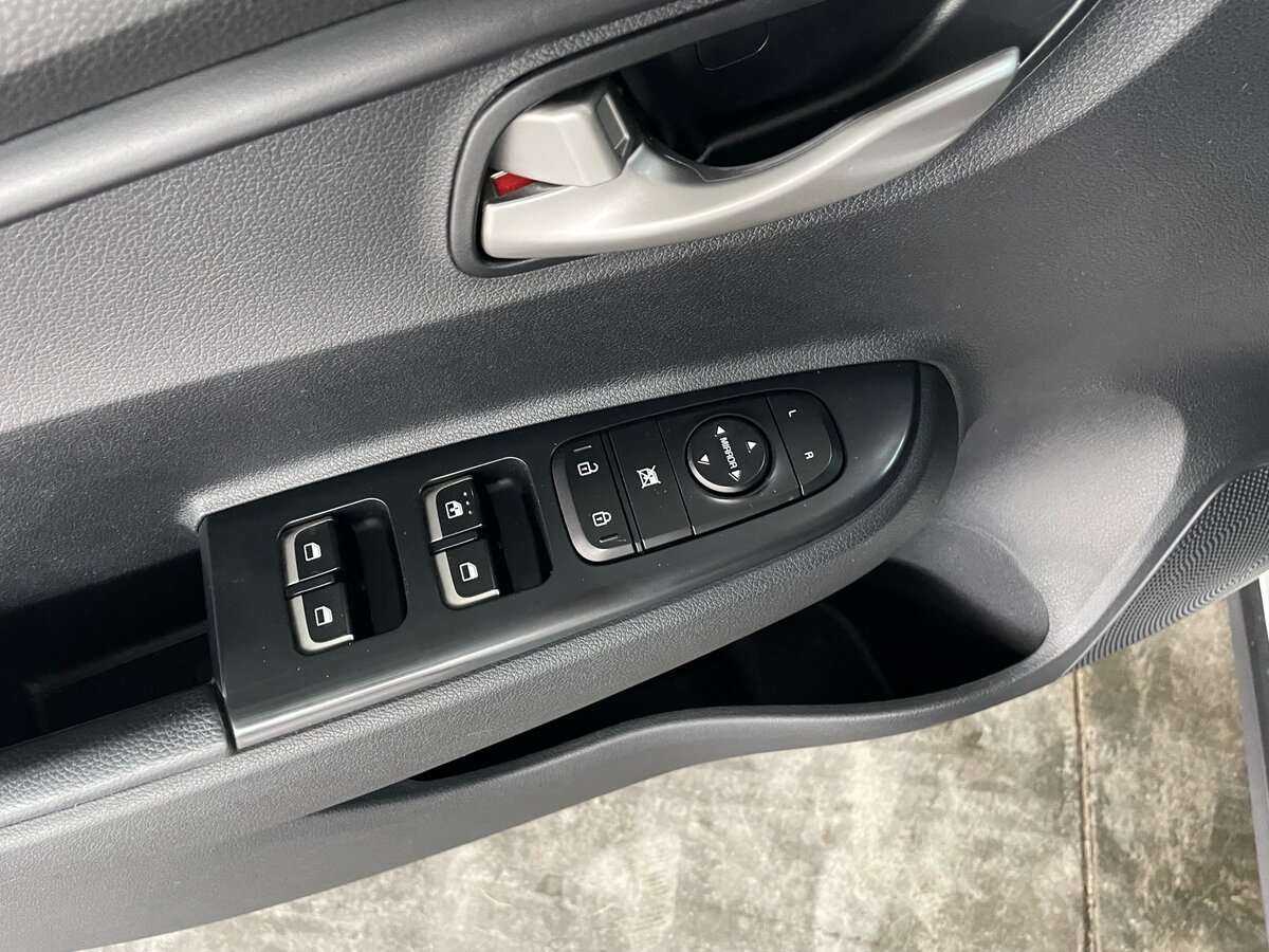 Kia Rio с пробегом — 2018 год. Фото: #19