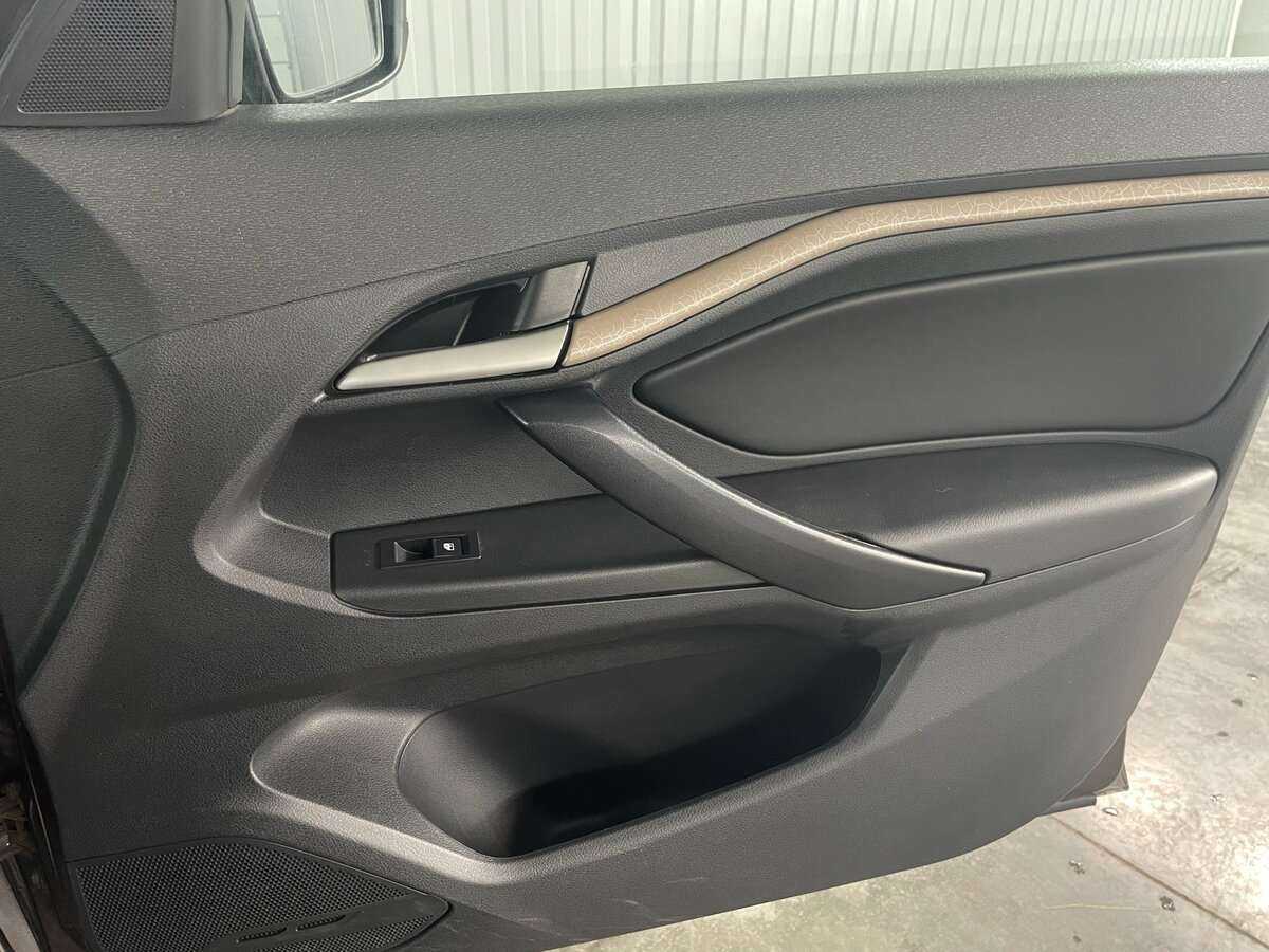 Lada (ВАЗ) Vesta с пробегом — 2018 год. Фото: #21