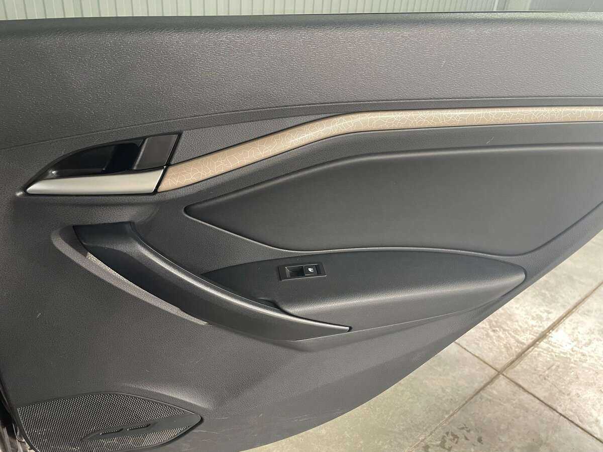 Lada (ВАЗ) Vesta с пробегом — 2018 год. Фото: #22