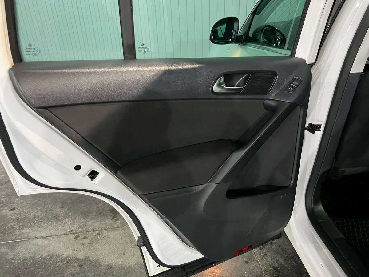 Volkswagen Tiguan с пробегом — 2011 год. Фото: #15