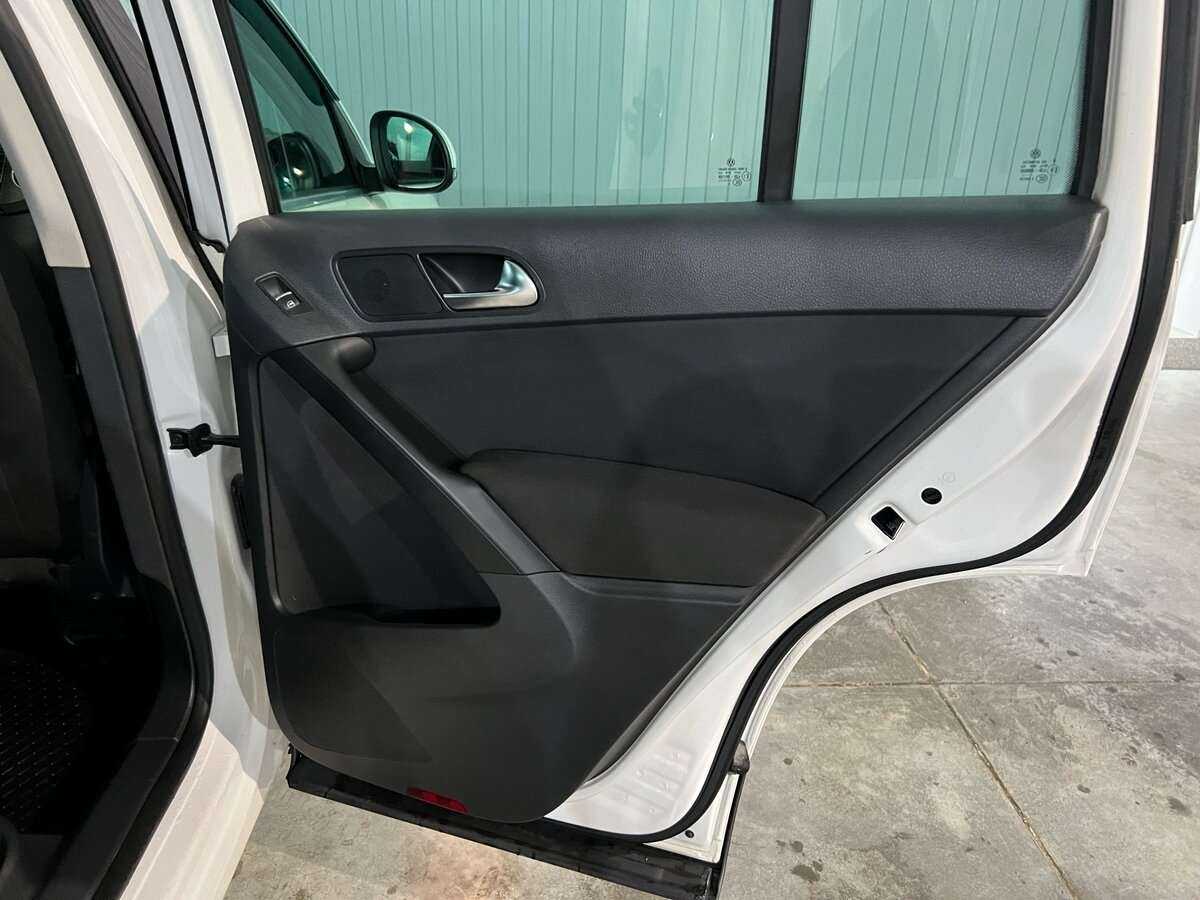 Volkswagen Tiguan с пробегом — 2011 год. Фото: #18