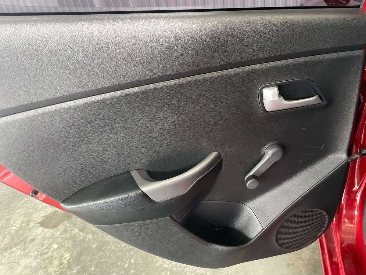 Kia Rio с пробегом — 2015 год. Фото: #21