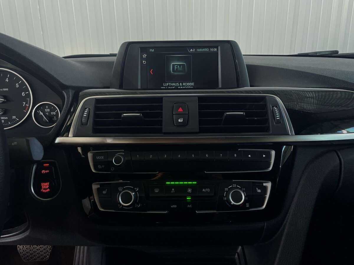 BMW 3 серии с пробегом — 2018 год. Фото: #13