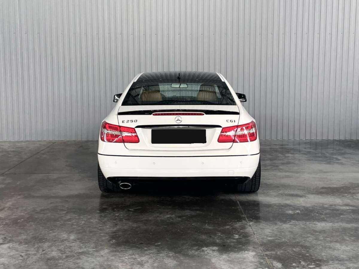 Mercedes-Benz E-Класс с пробегом — 2011 год. Фото: #5