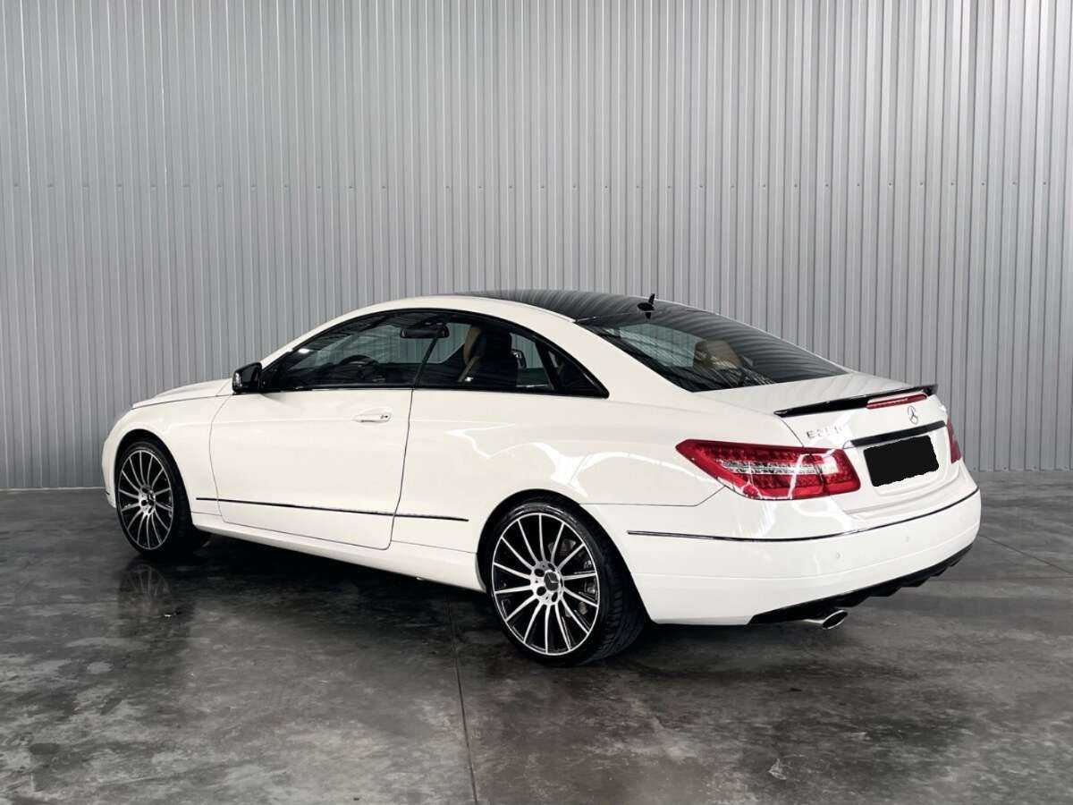 Mercedes-Benz E-Класс с пробегом — 2011 год. Фото: #6