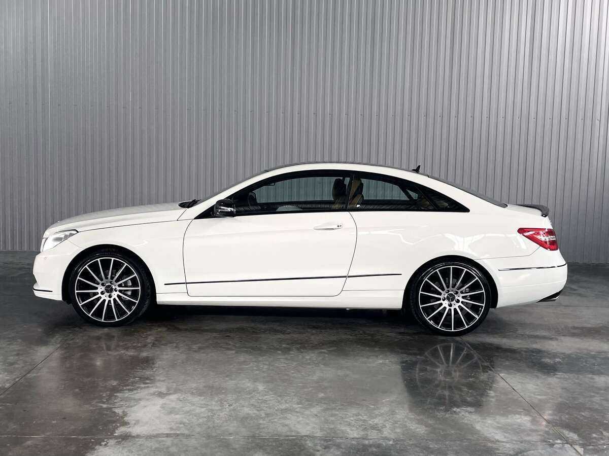 Mercedes-Benz E-Класс с пробегом — 2011 год. Фото: #7