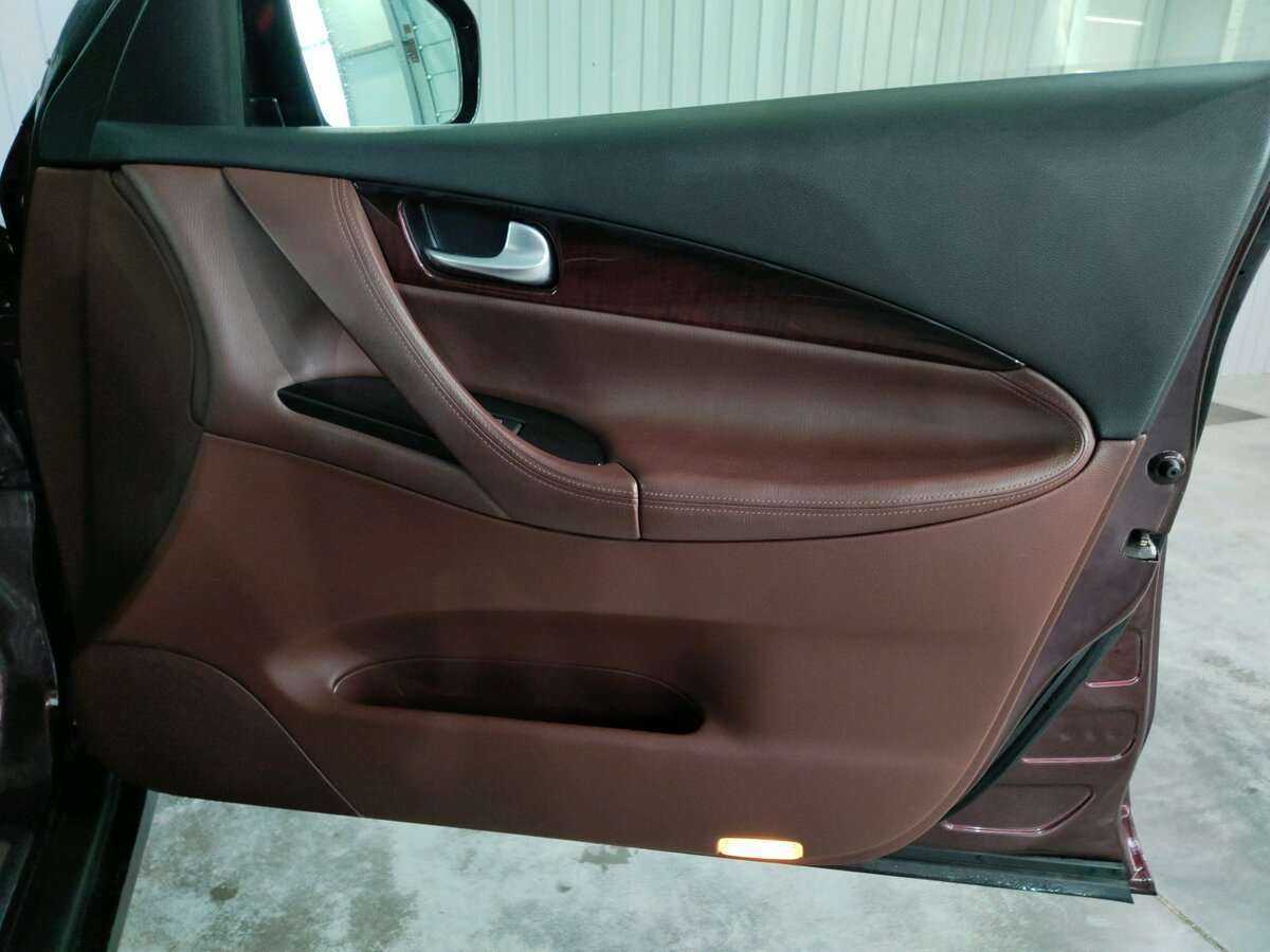 Infiniti QX50 с пробегом — 2014 год. Фото: #12