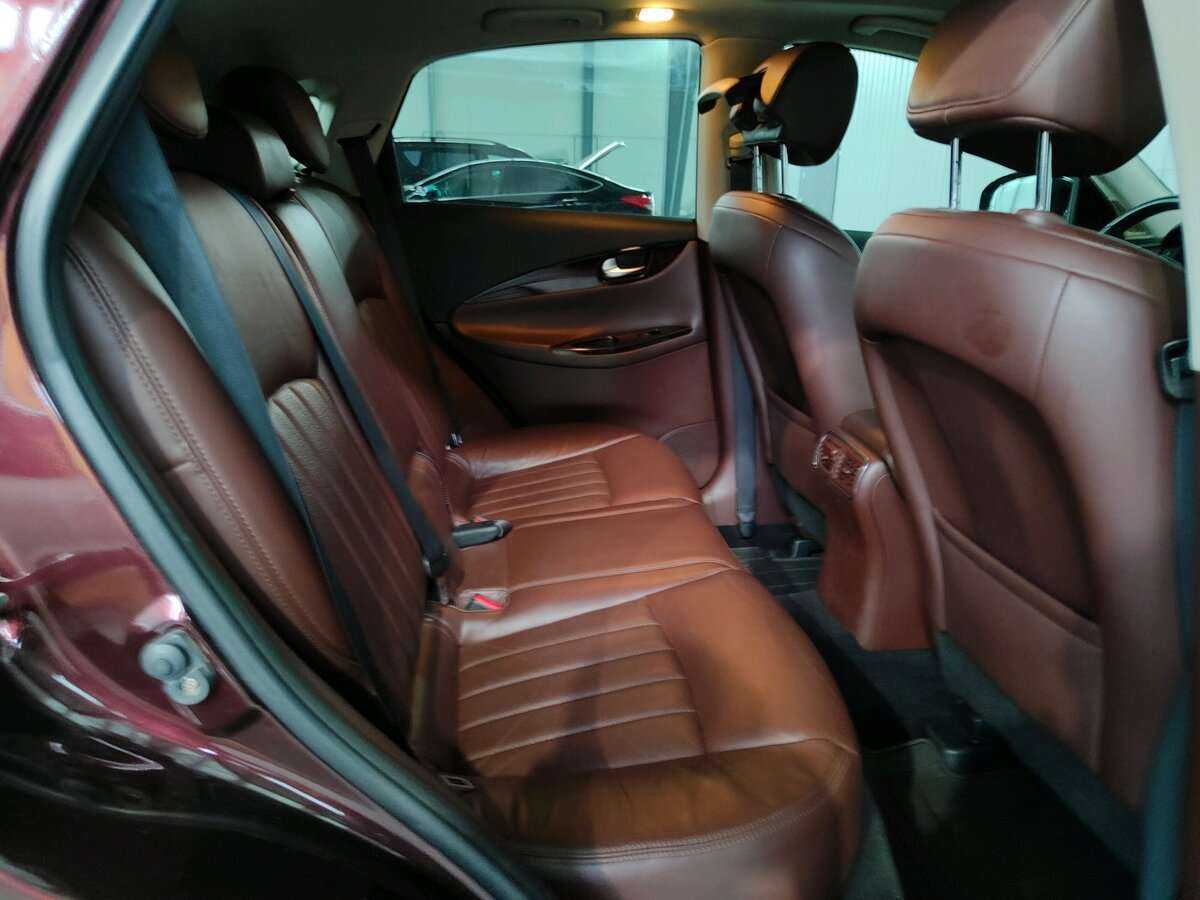 Infiniti QX50 с пробегом — 2014 год. Фото: #15