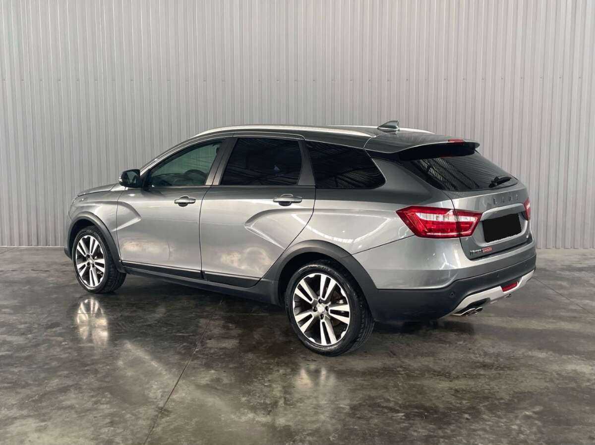 Lada (ВАЗ) Vesta с пробегом — 2018 год. Фото: #6