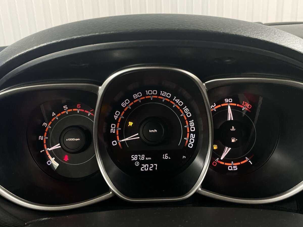 Lada (ВАЗ) Vesta с пробегом — 2018 год. Фото: #12