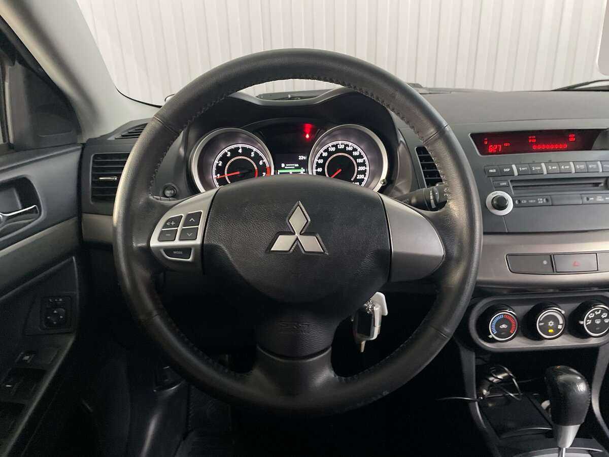Mitsubishi Lancer с пробегом — 2011 год. Фото: #8