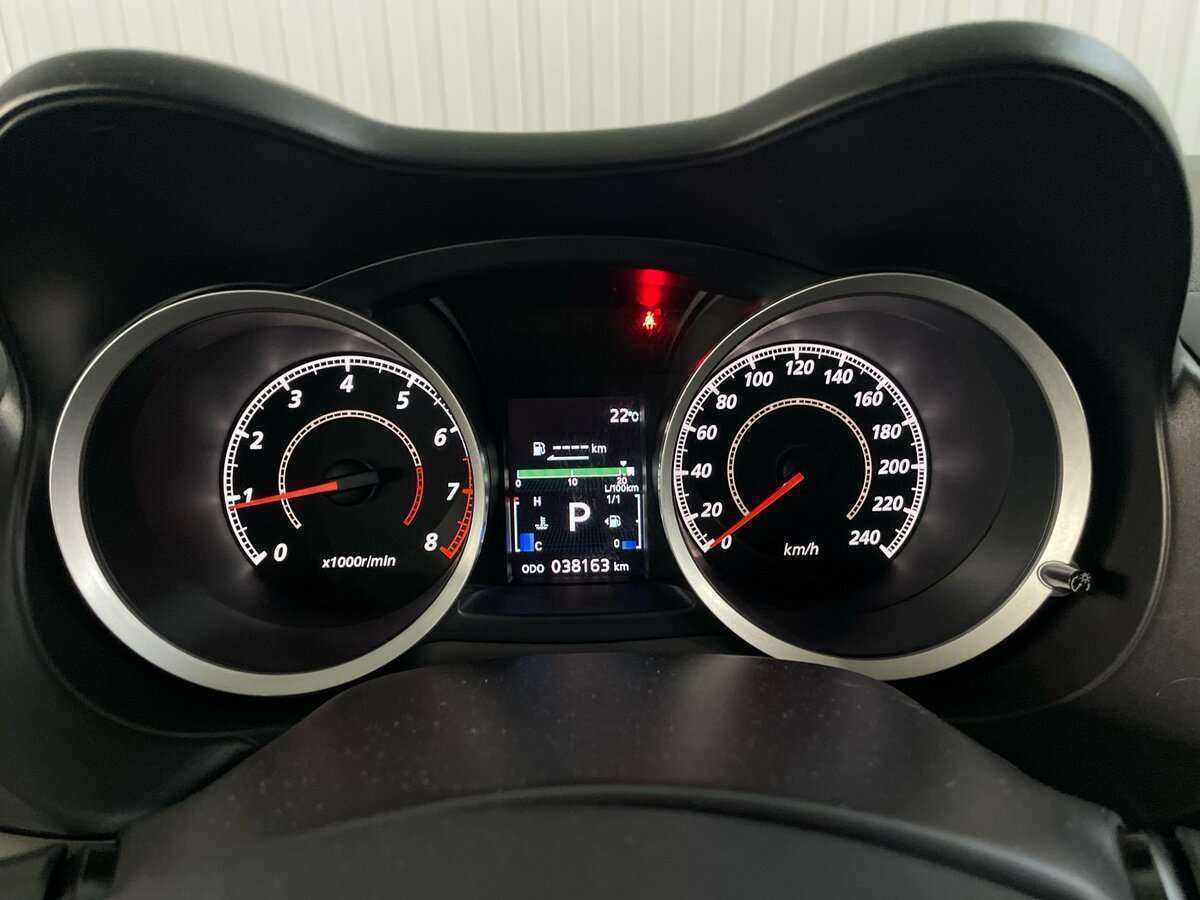 Mitsubishi Lancer с пробегом — 2011 год. Фото: #10