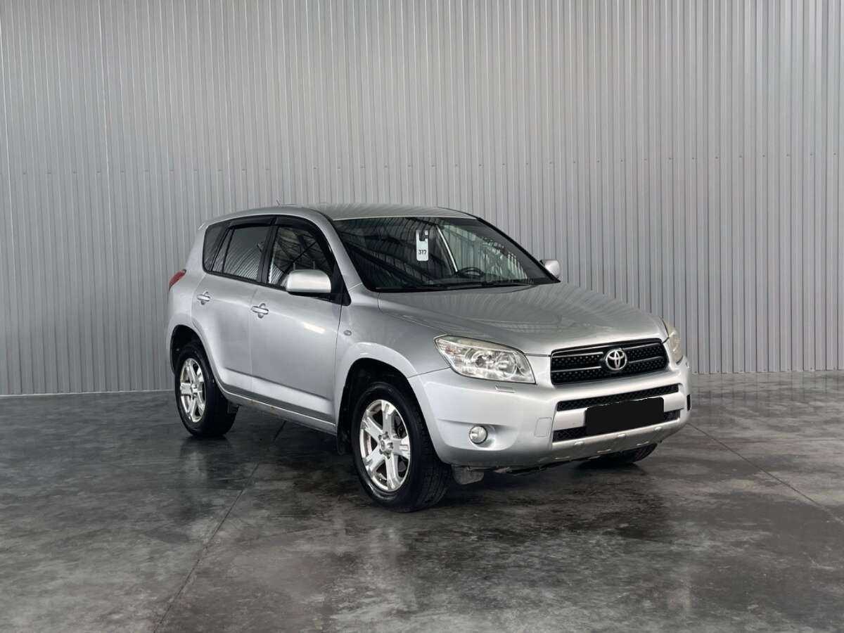 Toyota RAV4 с пробегом — 2008 год. Фото: #2