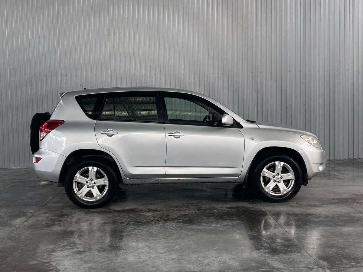 Toyota RAV4 с пробегом — 2008 год. Фото: #3