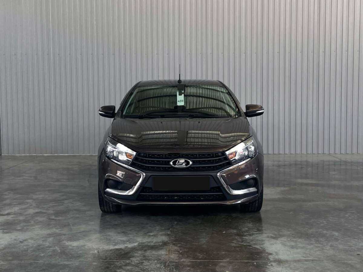 Lada (ВАЗ) Vesta с пробегом — 2018 год. Фото: #1