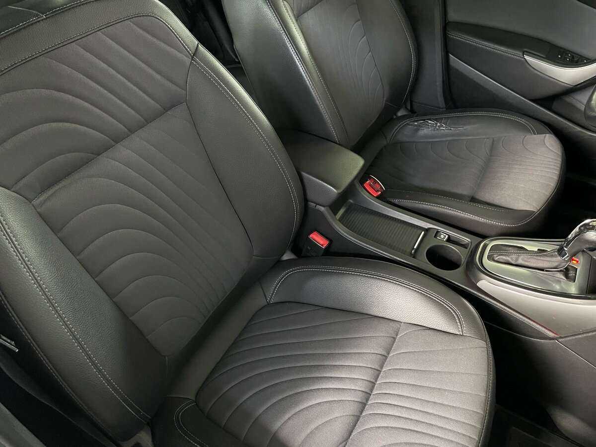 Opel Astra с пробегом — 2014 год. Фото: #17