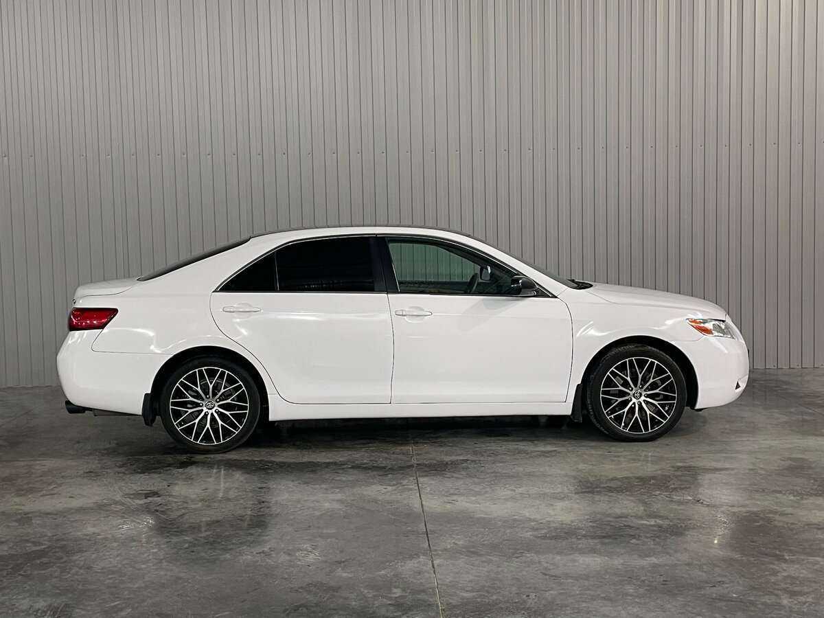 Toyota Camry с пробегом — 2007 год. Фото: #3