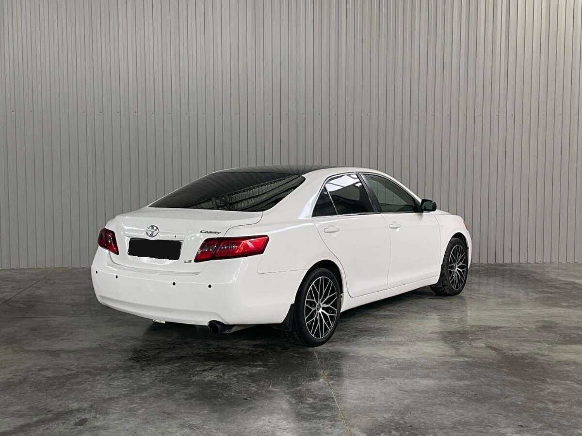 Toyota Camry с пробегом — 2007 год. Фото: #4