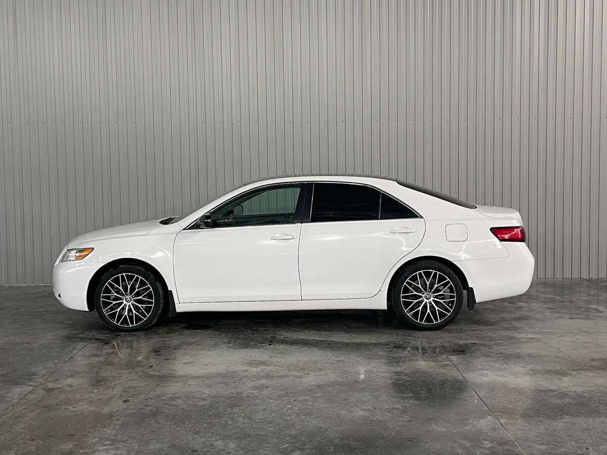 Toyota Camry с пробегом — 2007 год. Фото: #7