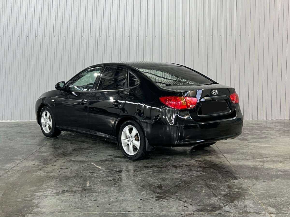 Hyundai Elantra с пробегом — 2008 год. Фото: #3