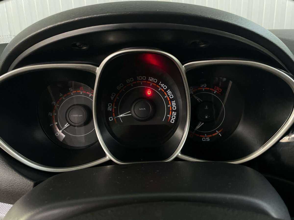 Lada (ВАЗ) Vesta с пробегом — 2017 год. Фото: #13