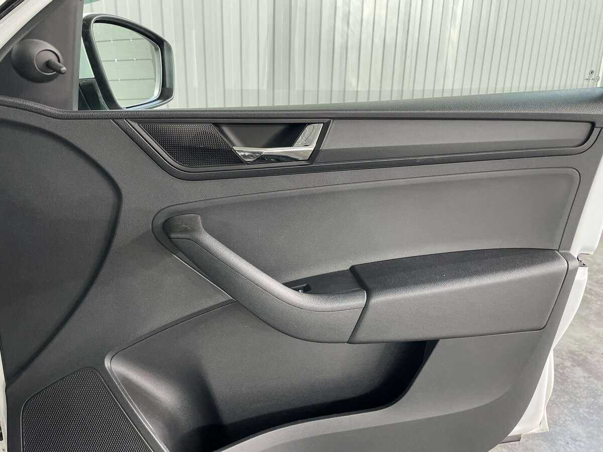 Skoda Rapid с пробегом — 2019 год. Фото: #17