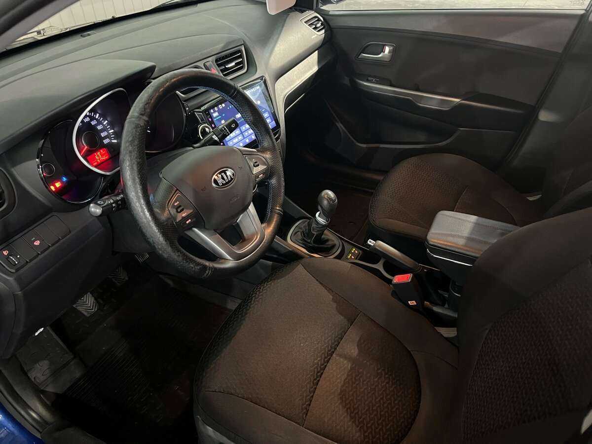 Kia Rio с пробегом — 2013 год. Фото: #9