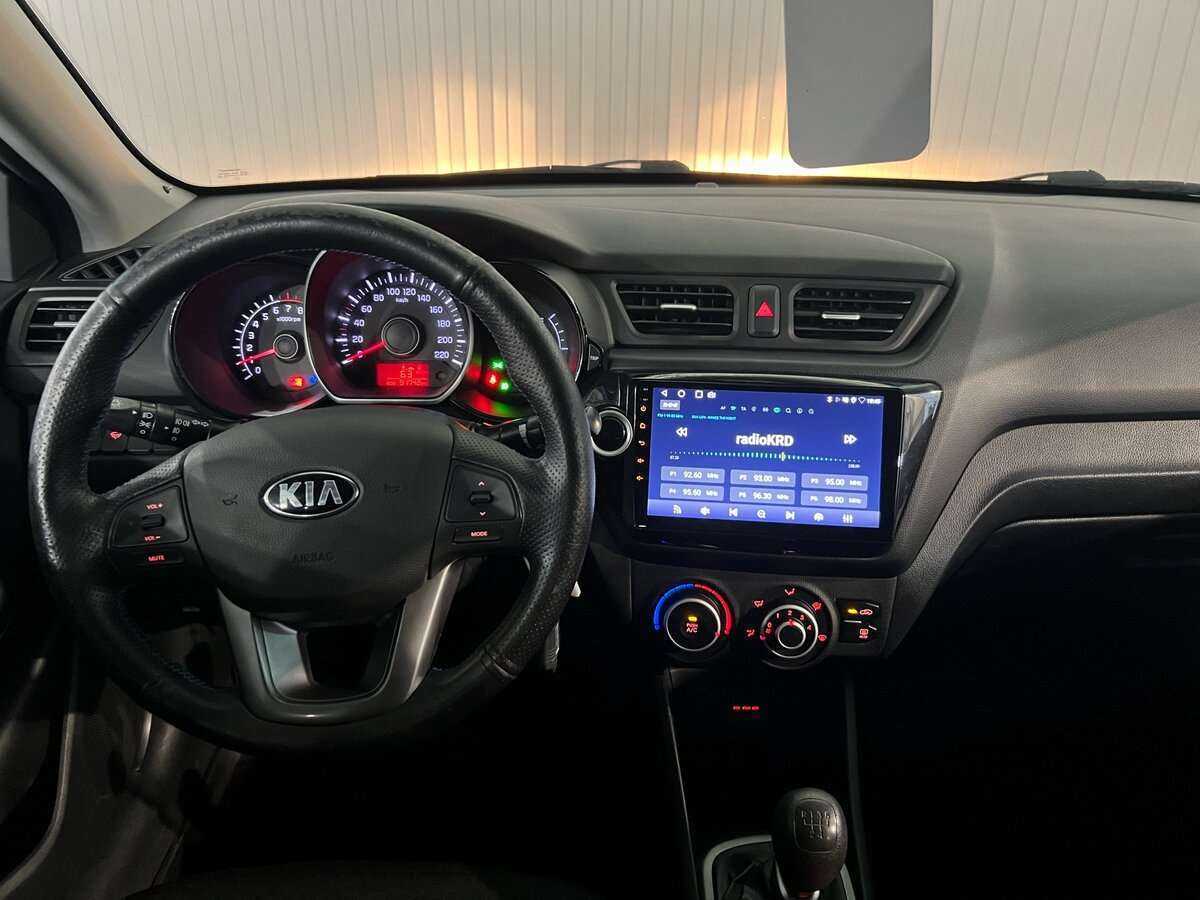 Kia Rio с пробегом — 2013 год. Фото: #13