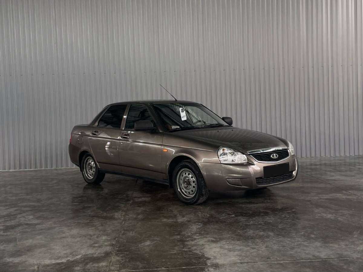 Lada (ВАЗ) Priora с пробегом — 2014 год. Фото: #2