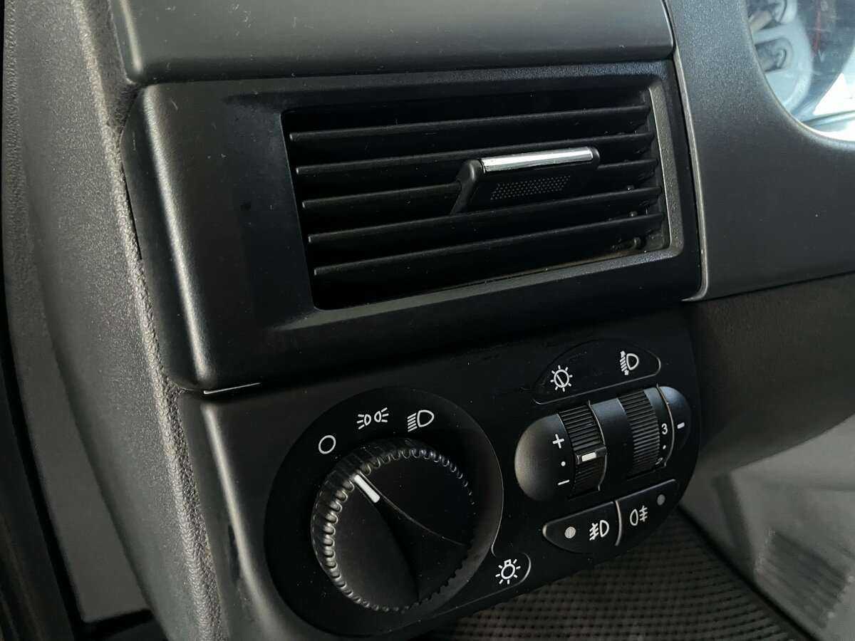 Lada (ВАЗ) Priora с пробегом — 2014 год. Фото: #11