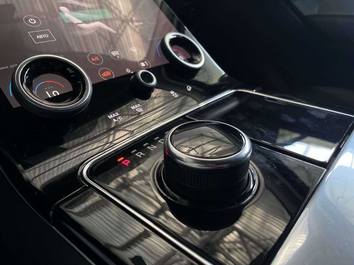 Land Rover Range Rover Velar с пробегом — 2018 год. Фото: #14