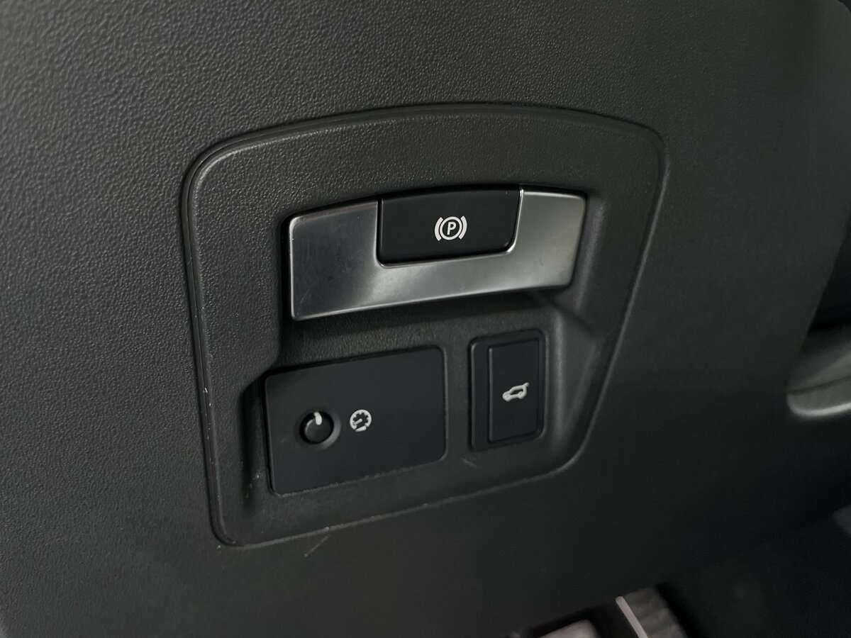 Land Rover Range Rover Velar с пробегом — 2018 год. Фото: #15