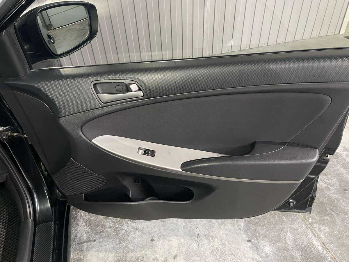 Hyundai Solaris с пробегом — 2016 год. Фото: #21