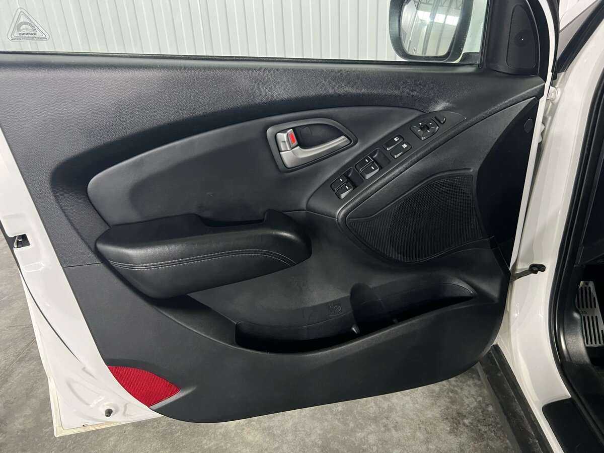 Hyundai ix35 с пробегом — 2011 год. Фото: #8