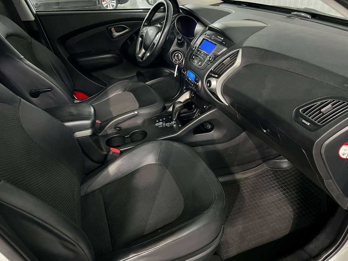 Hyundai ix35 с пробегом — 2011 год. Фото: #12