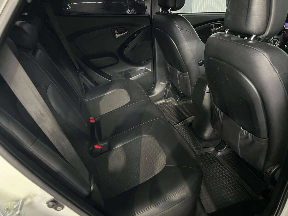 Hyundai ix35 с пробегом — 2011 год. Фото: #16