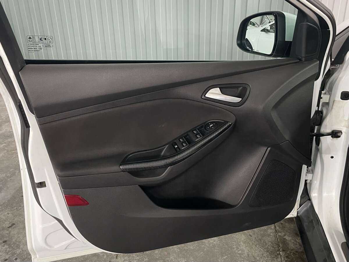 Ford Focus с пробегом — 2013 год. Фото: #17