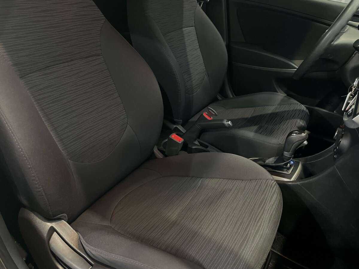 Hyundai Solaris с пробегом — 2015 год. Фото: #16