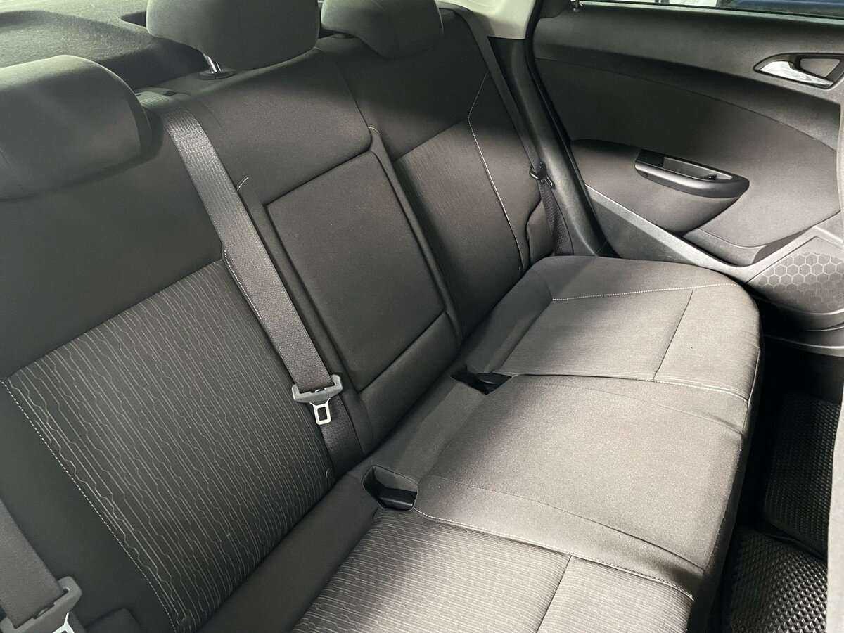 Opel Astra с пробегом — 2013 год. Фото: #15