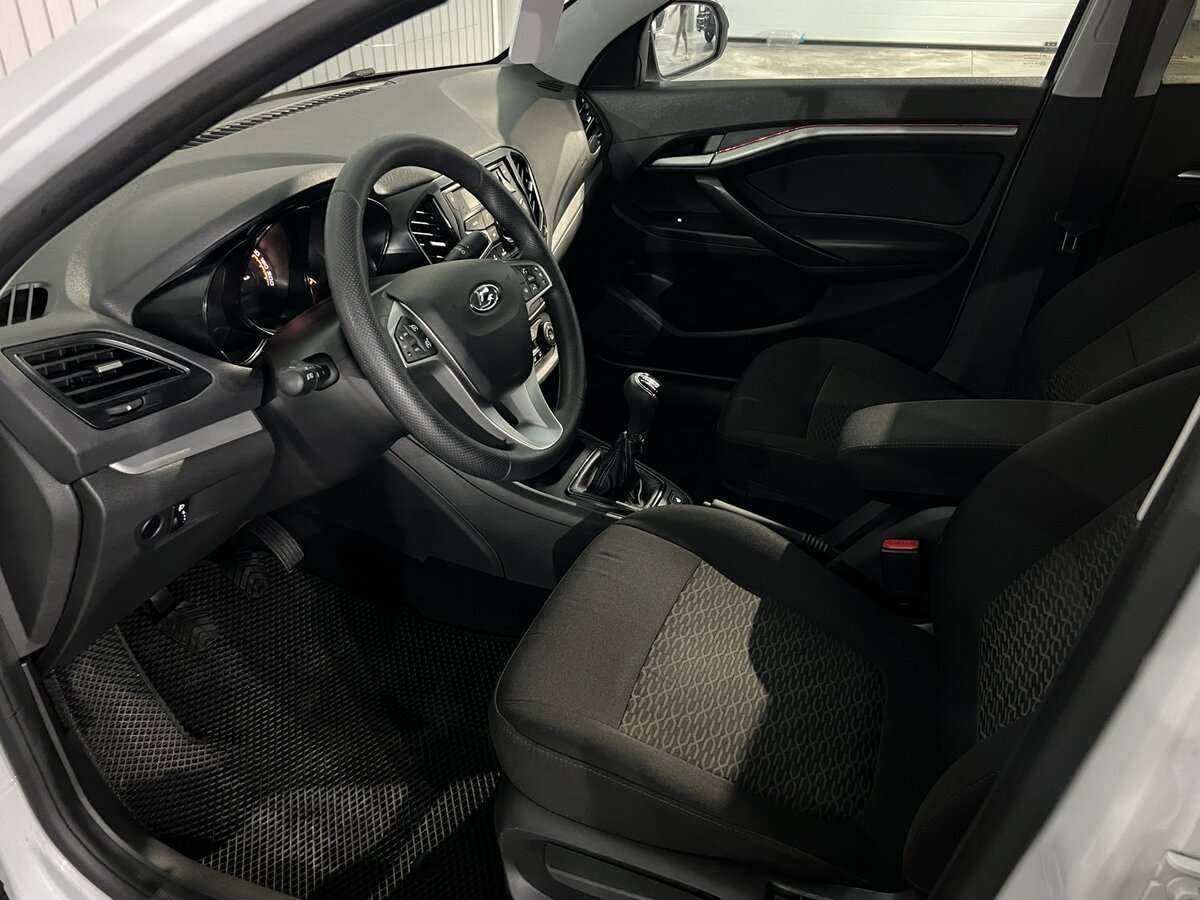 Lada (ВАЗ) Vesta с пробегом — 2020 год. Фото: #9