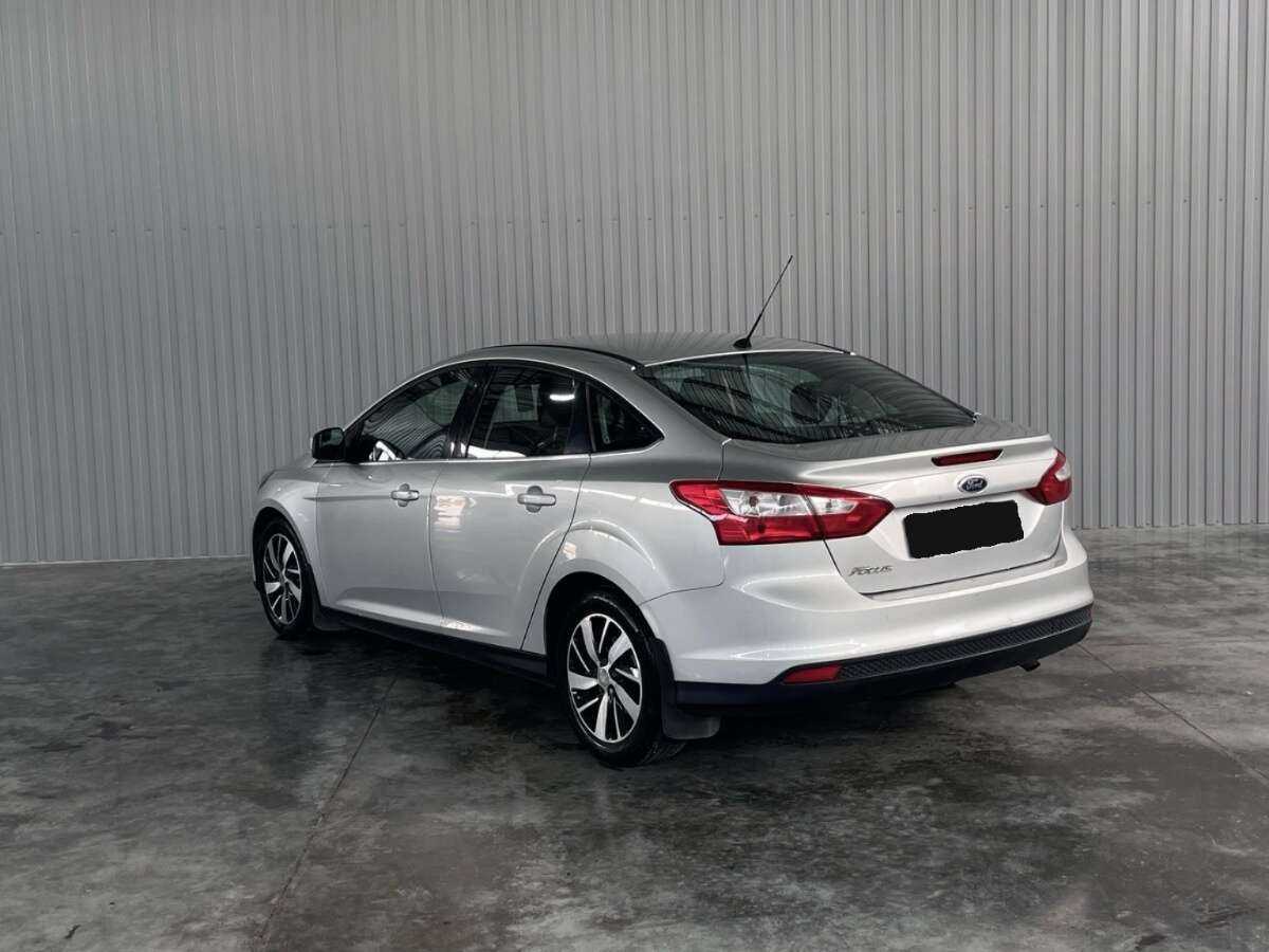 Ford Focus с пробегом — 2011 год. Фото: #6