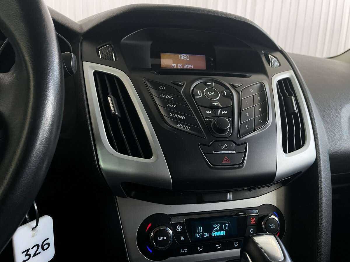 Ford Focus с пробегом — 2011 год. Фото: #11