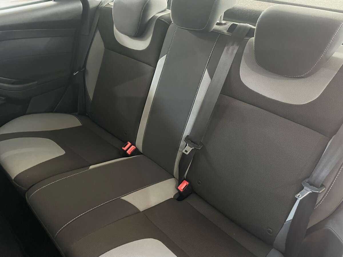 Ford Focus с пробегом — 2011 год. Фото: #14