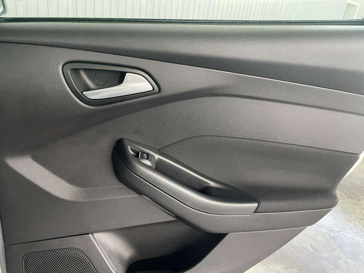 Ford Focus с пробегом — 2011 год. Фото: #19